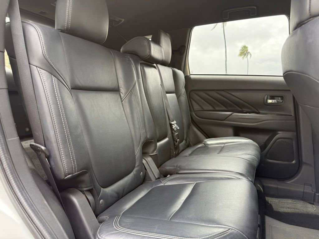 Used 2022 Mitsubishi Outlander GT image 12