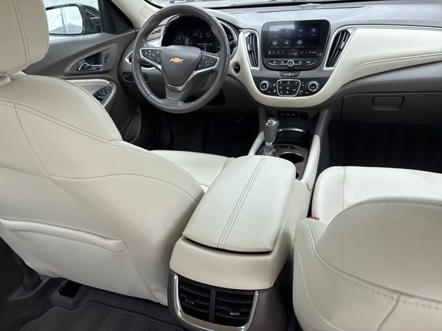 Used 2020 Chevrolet Malibu LT w/ Leather Package FWD image 36