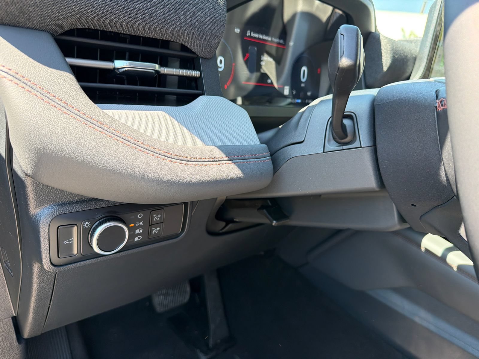 New 2026 Ford Explorer Active AWD/4WD image 31