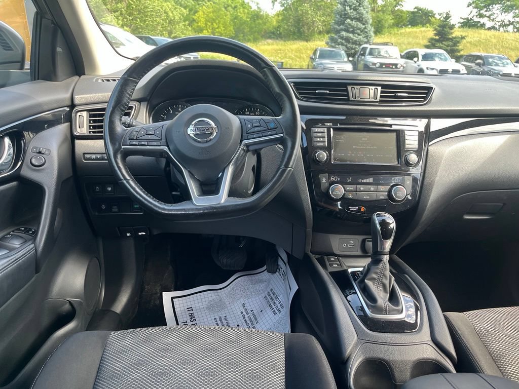Used 2019 Nissan Rogue Sport SV w/ Technology Package AWD/4WD image 19