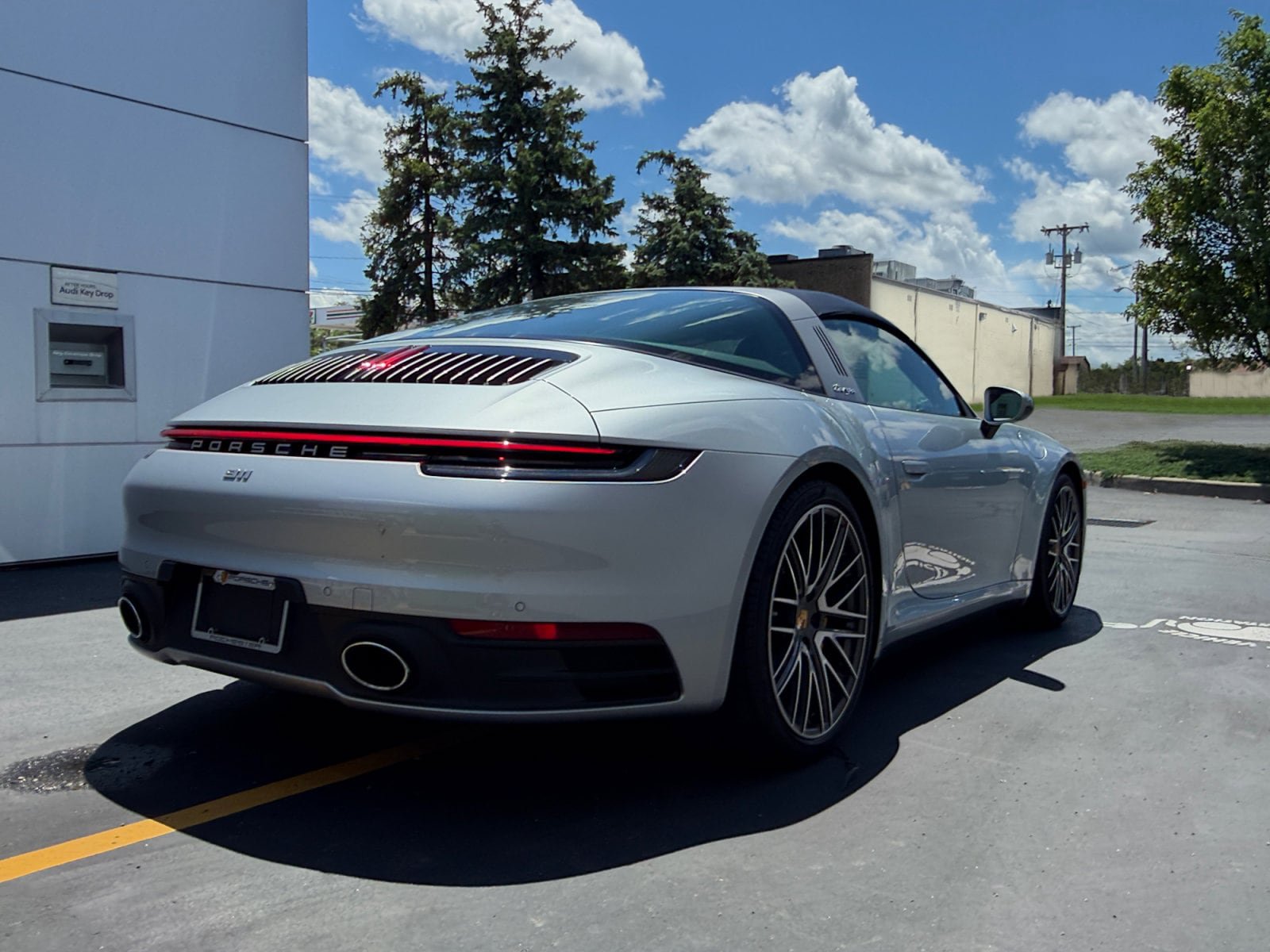 Used 2021 Porsche 911 Targa 4S w/ Sport Package AWD/4WD image 10