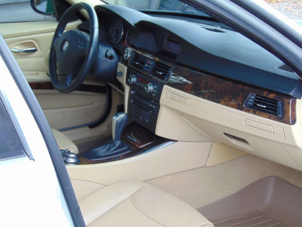 Used 2007 BMW 328xi 328xi AWD 4dr Wagon image 25
