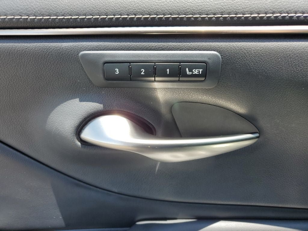 Used 2021 Lexus ES 350 w/ Premium Package FWD image 16