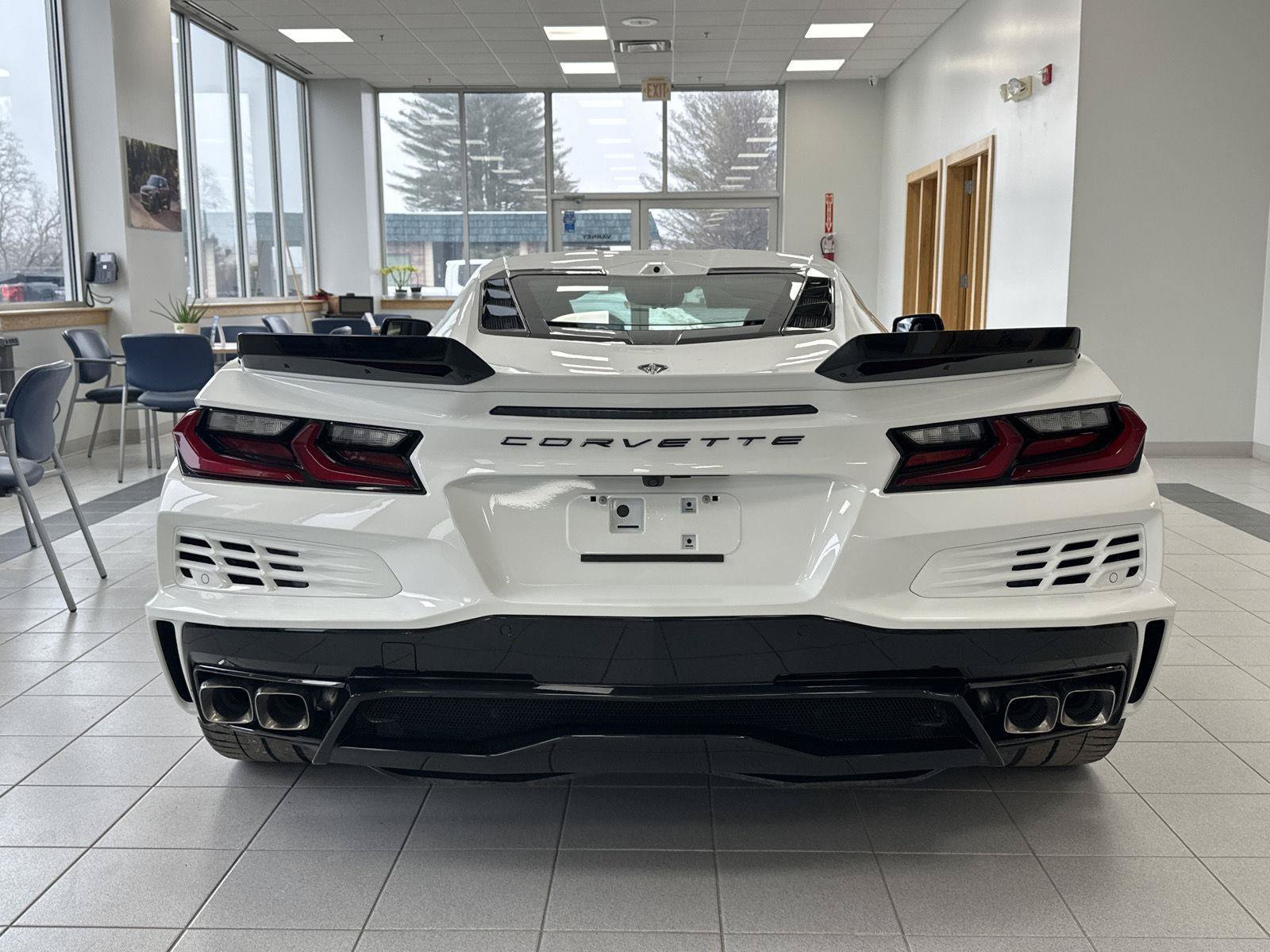 New 2025 Chevrolet Corvette E-Ray w/ ZER Performance Package AWD/4WD image 6