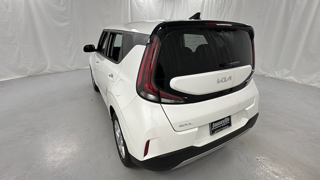 New 2025 Kia Soul LX image 5