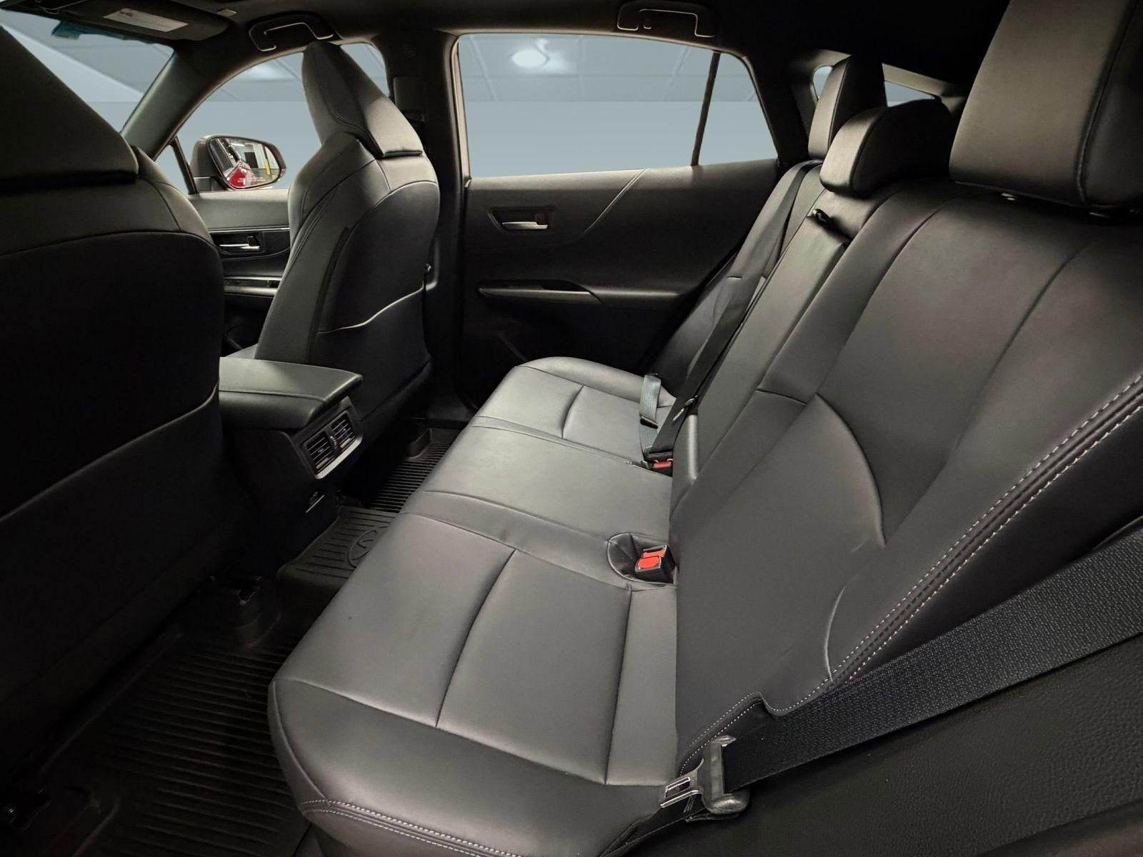Used 2024 Toyota Venza Nightshade image 22