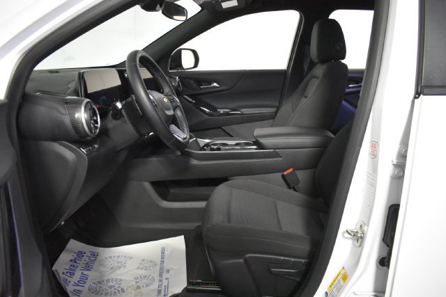 Used 2026 Chevrolet Equinox LT AWD/4WD image 11