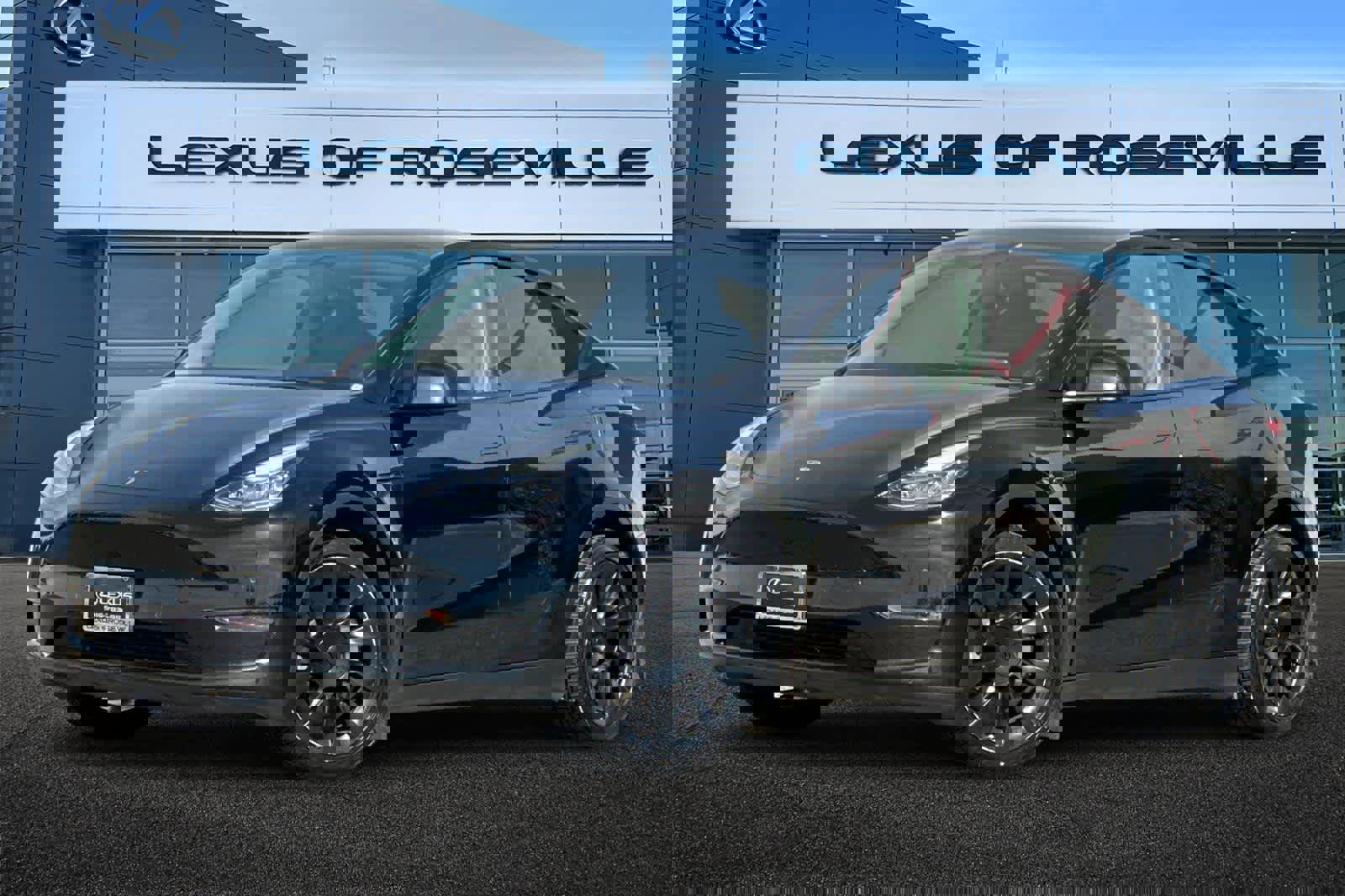 Used 2021 Tesla Model Y Long Range image 1