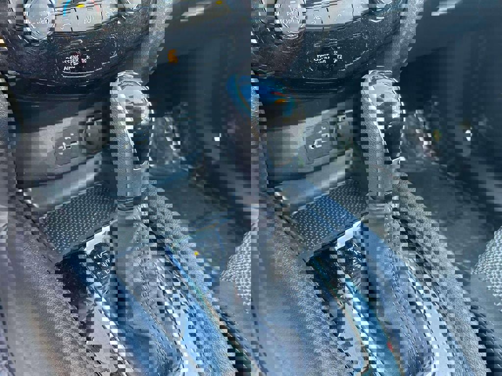 Used 2022 Nissan Rogue Sport SV image 31