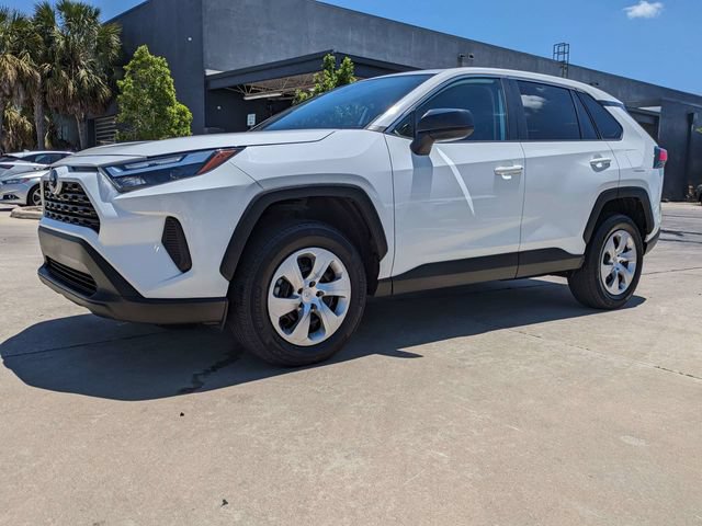 Used 2023 Toyota RAV4 LE FWD image 10