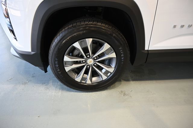 New 2026 Chevrolet Equinox LT w/ Convenience Package II FWD image 29