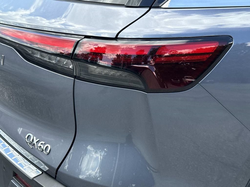 Used 2023 INFINITI QX60 Sensory w/ Cargo Package AWD/4WD image 29