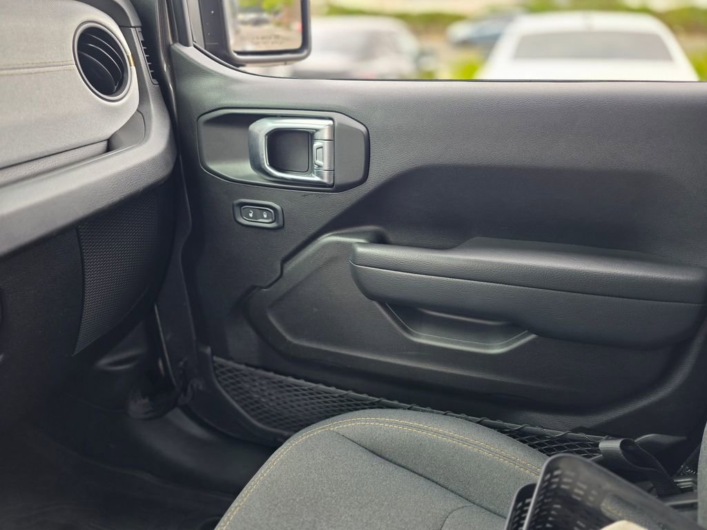 Used 2025 Jeep Wrangler Unlimited Sport S 4xe AWD/4WD image 27