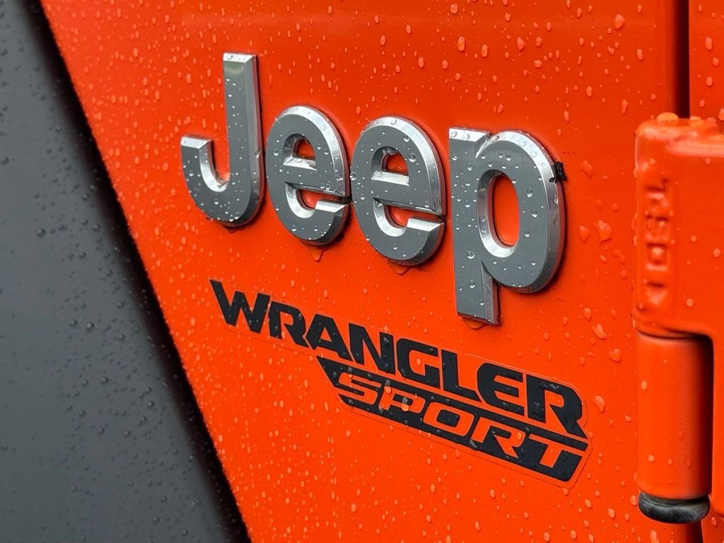 Used 2019 Jeep Wrangler Sport AWD/4WD image 12