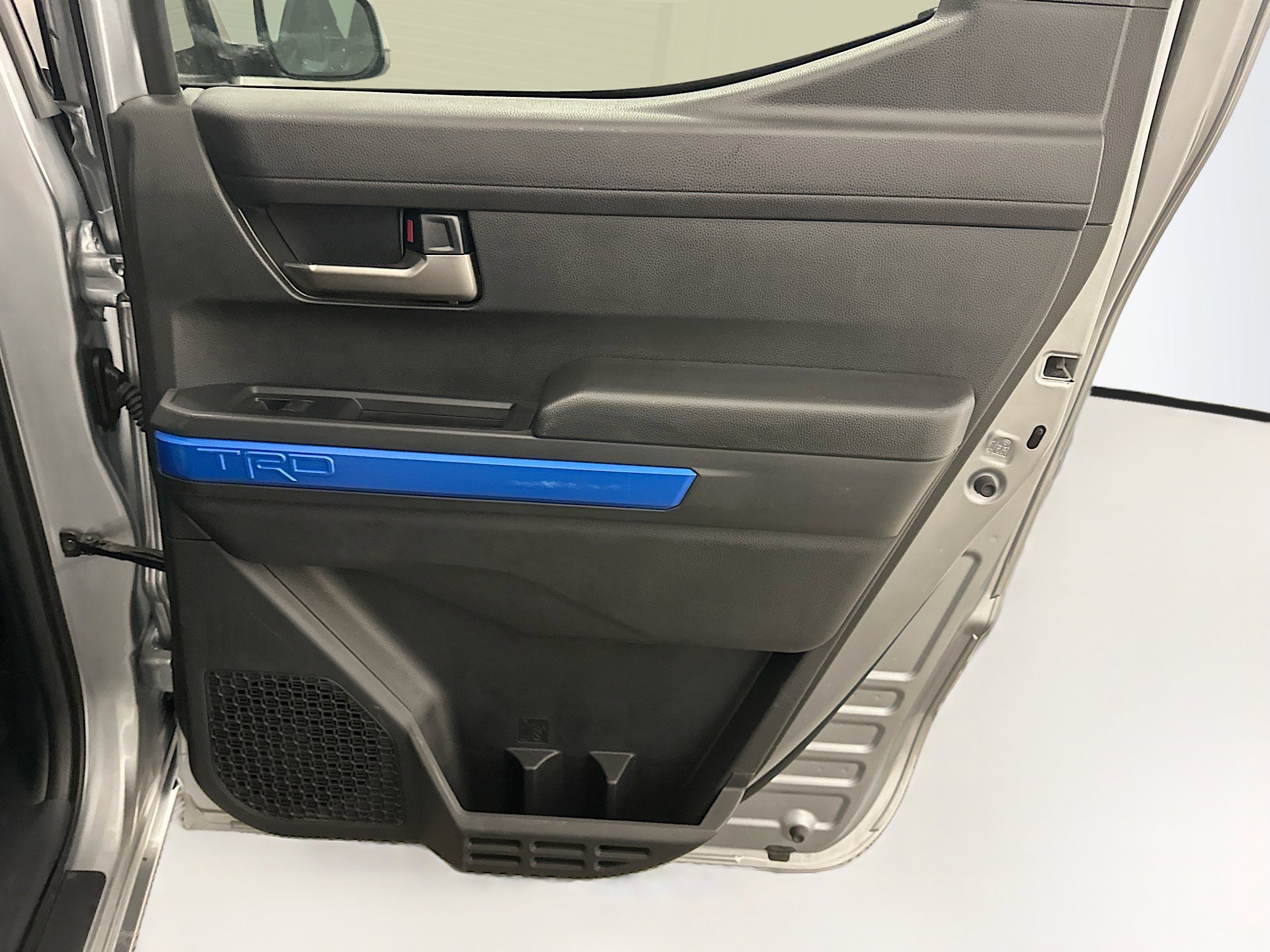 Used 2025 Toyota Tacoma TRD Off-Road AWD/4WD image 31