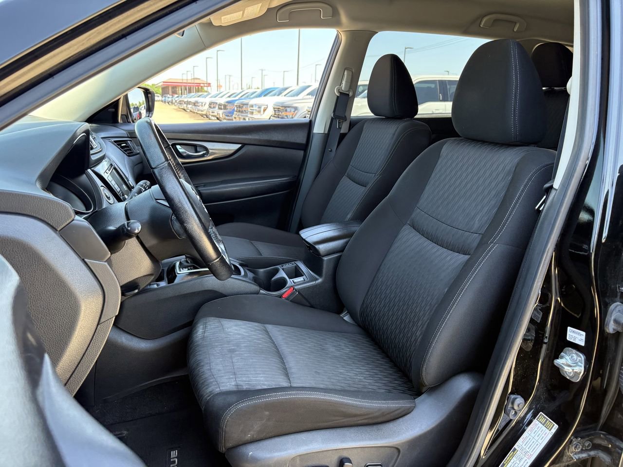 Used 2020 Nissan Rogue SV w/ Premium Package FWD image 26