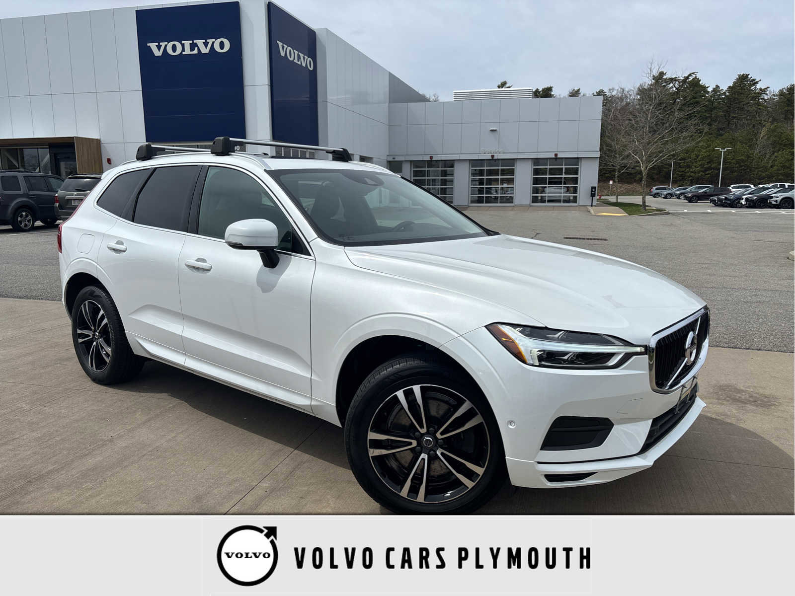 Used 2019 Volvo XC60 T6 Momentum w/ Multimedia Package