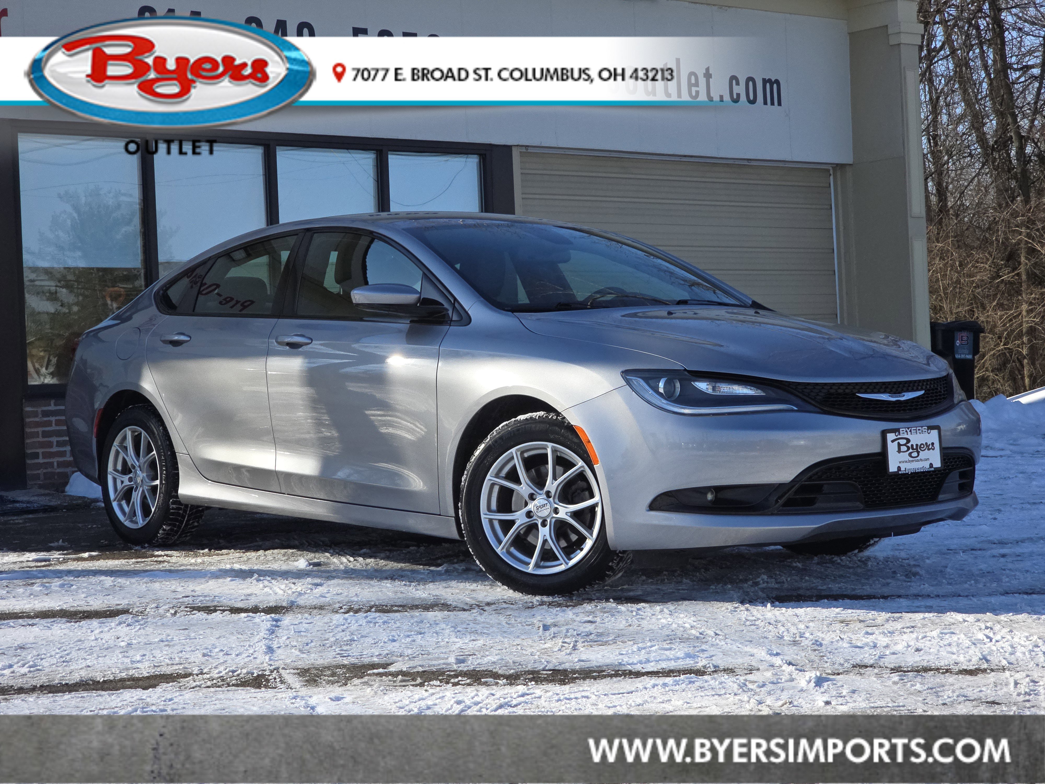 Used 2016 Chrysler 200 S image 1