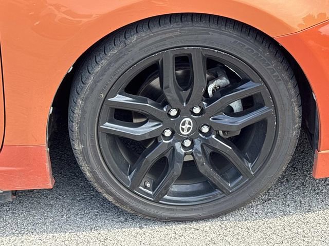 Used 2015 Scion tC FWD image 9