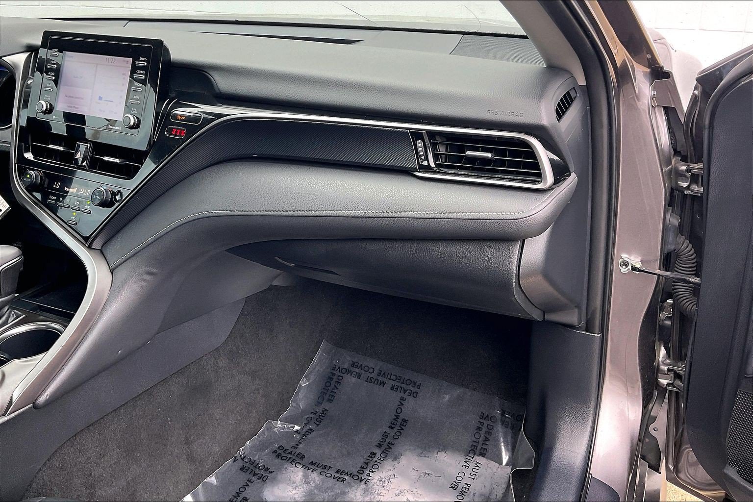 Used 2022 Toyota Camry SE FWD image 21