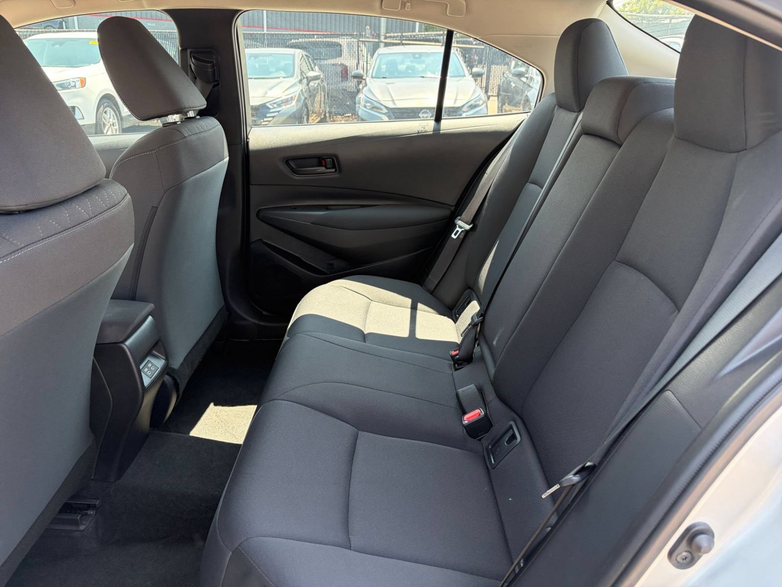 Used 2025 Toyota Corolla LE FWD image 22