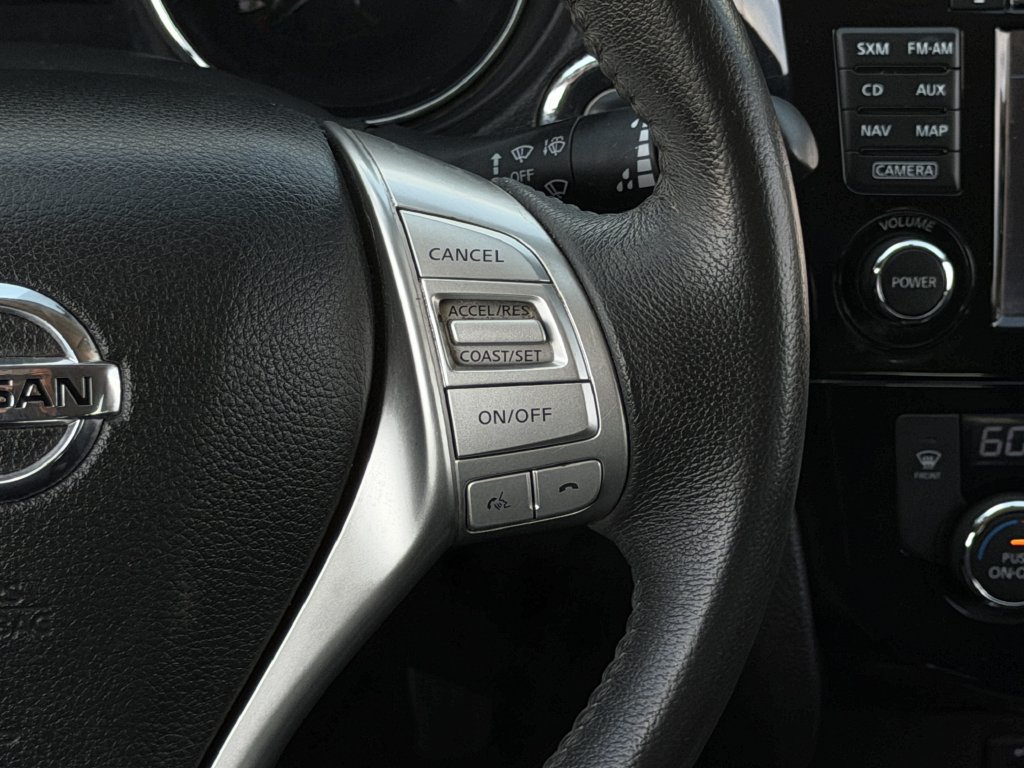 Used 2016 Nissan Rogue SL AWD/4WD image 15