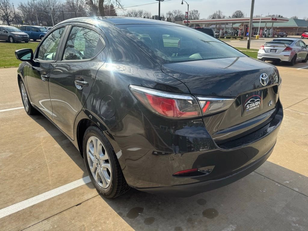 Used 2017 Toyota Yaris iA FWD image 5