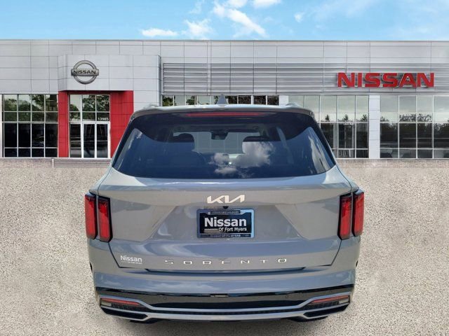 Used 2022 Kia Sorento SX image 5