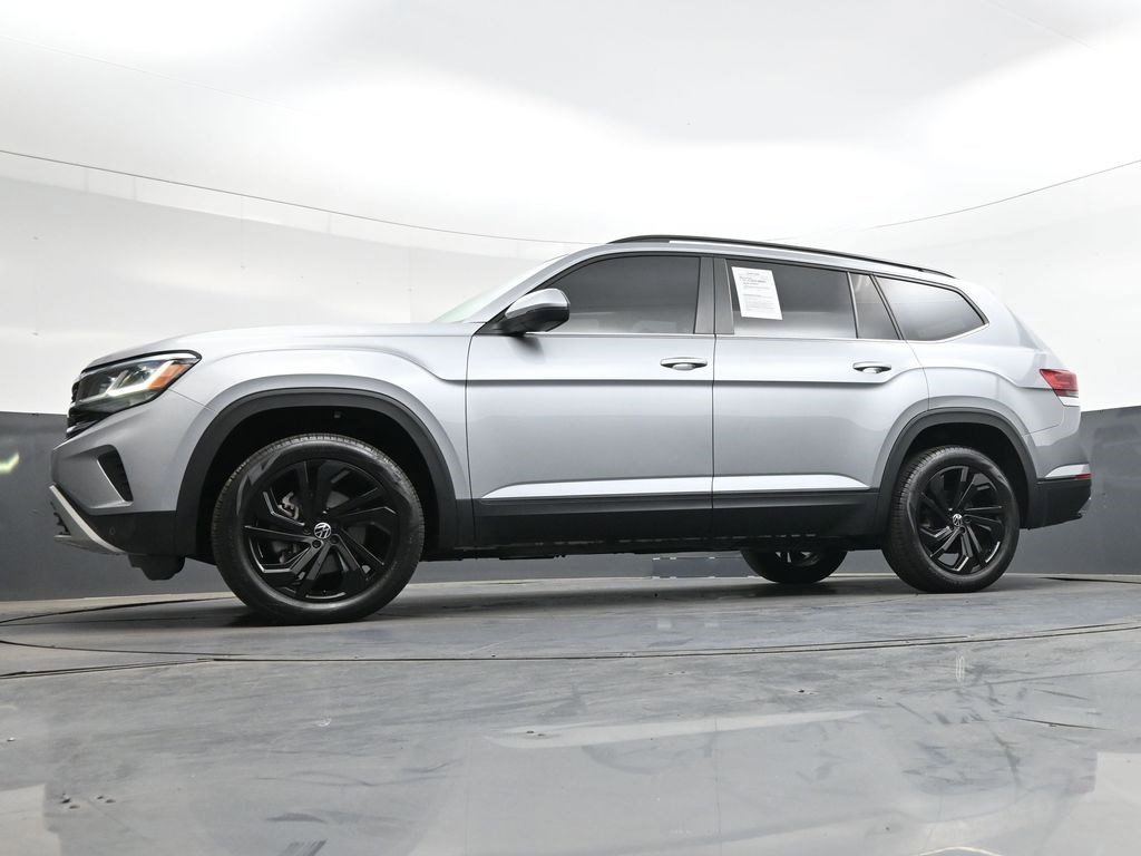 Used 2022 Volkswagen Atlas SE w/ Black Wheel Package AWD/4WD image 33