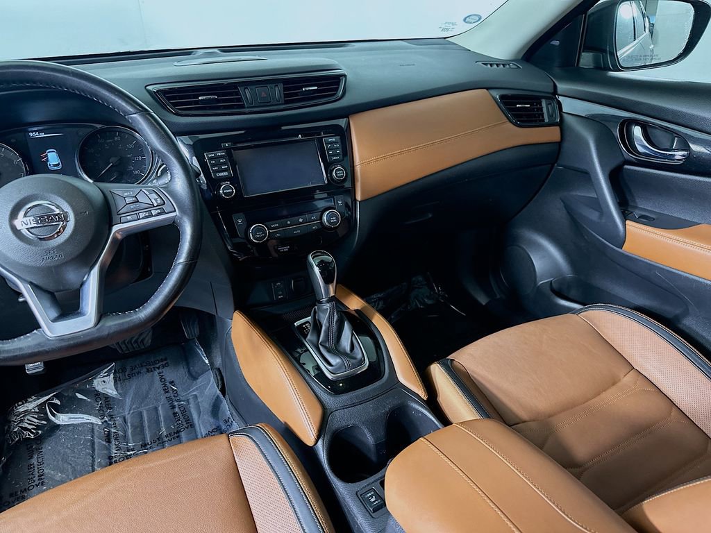 Used 2017 Nissan Rogue SL w/ SL Premium Package image 19