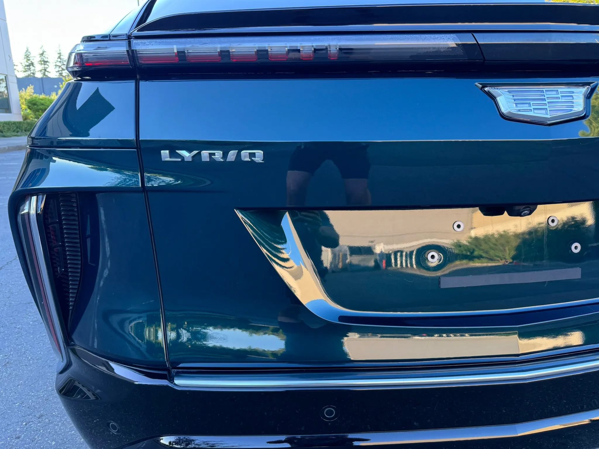 Used 2024 Cadillac Lyriq Luxury AWD/4WD image 15