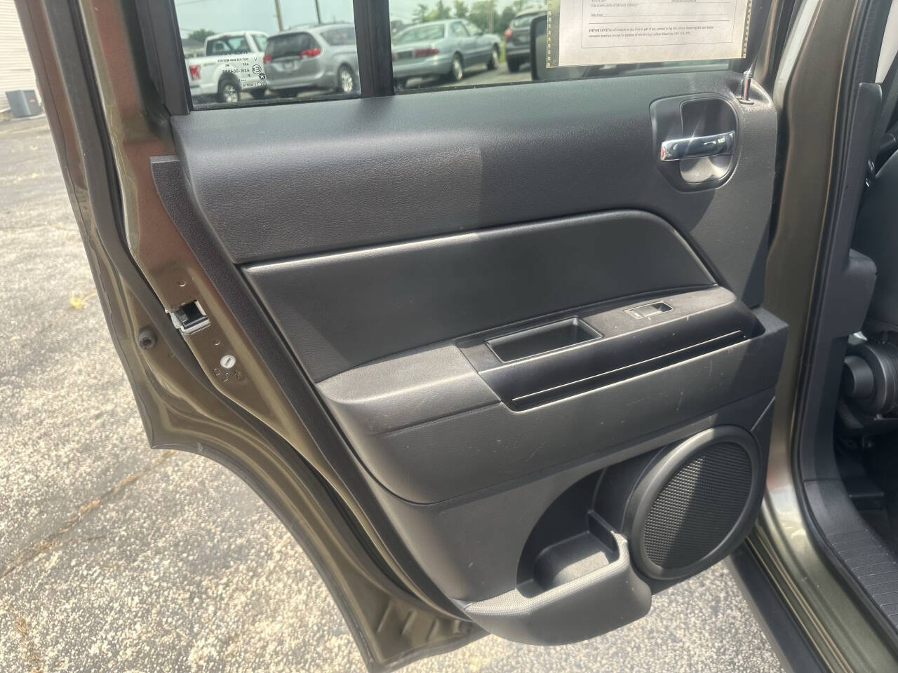Used 2015 Jeep Patriot High Altitude FWD image 26