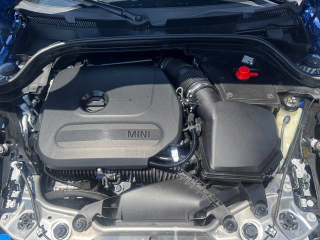 Used 2026 MINI Cooper 4-Door Hardtop FWD image 12