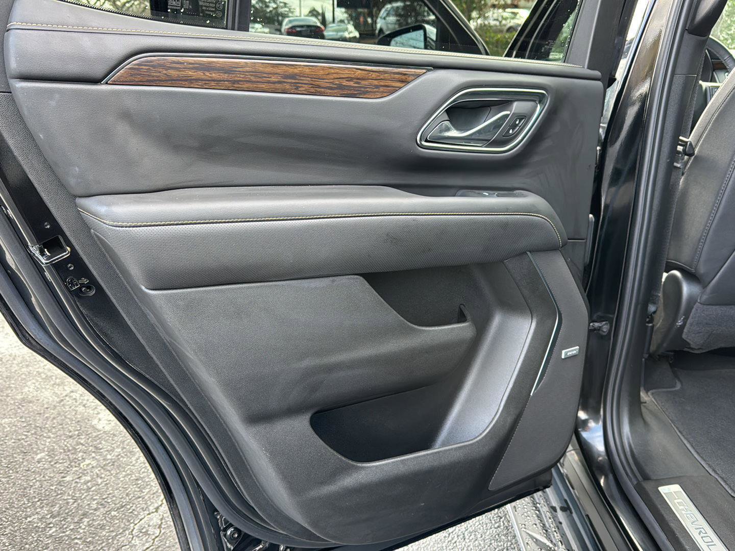 Used 2024 Chevrolet Tahoe Premier image 16