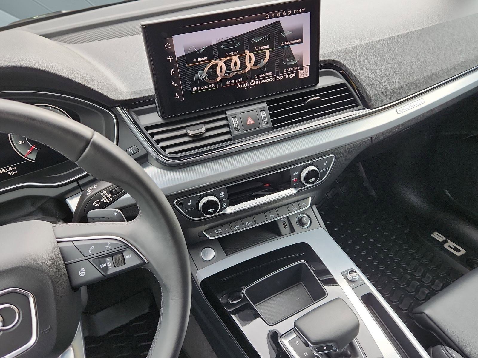Used 2025 Audi Q5 2.0T Premium w/ Convenience Plus Package image 13