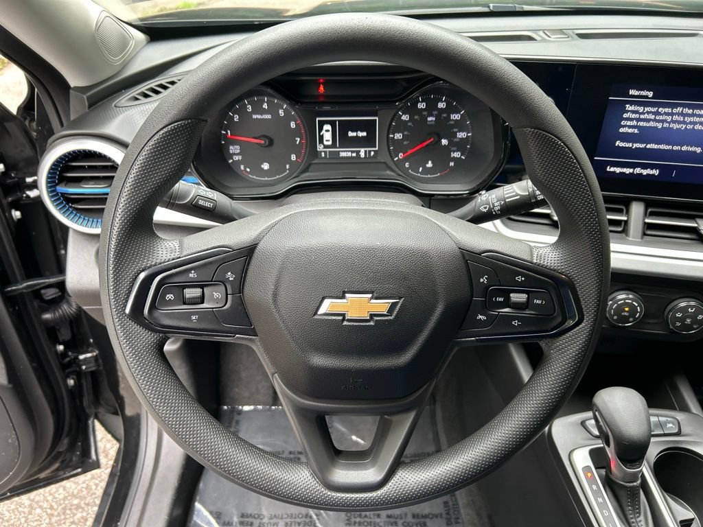 Used 2024 Chevrolet Trax LS w/ Driver Confidence Package FWD image 21
