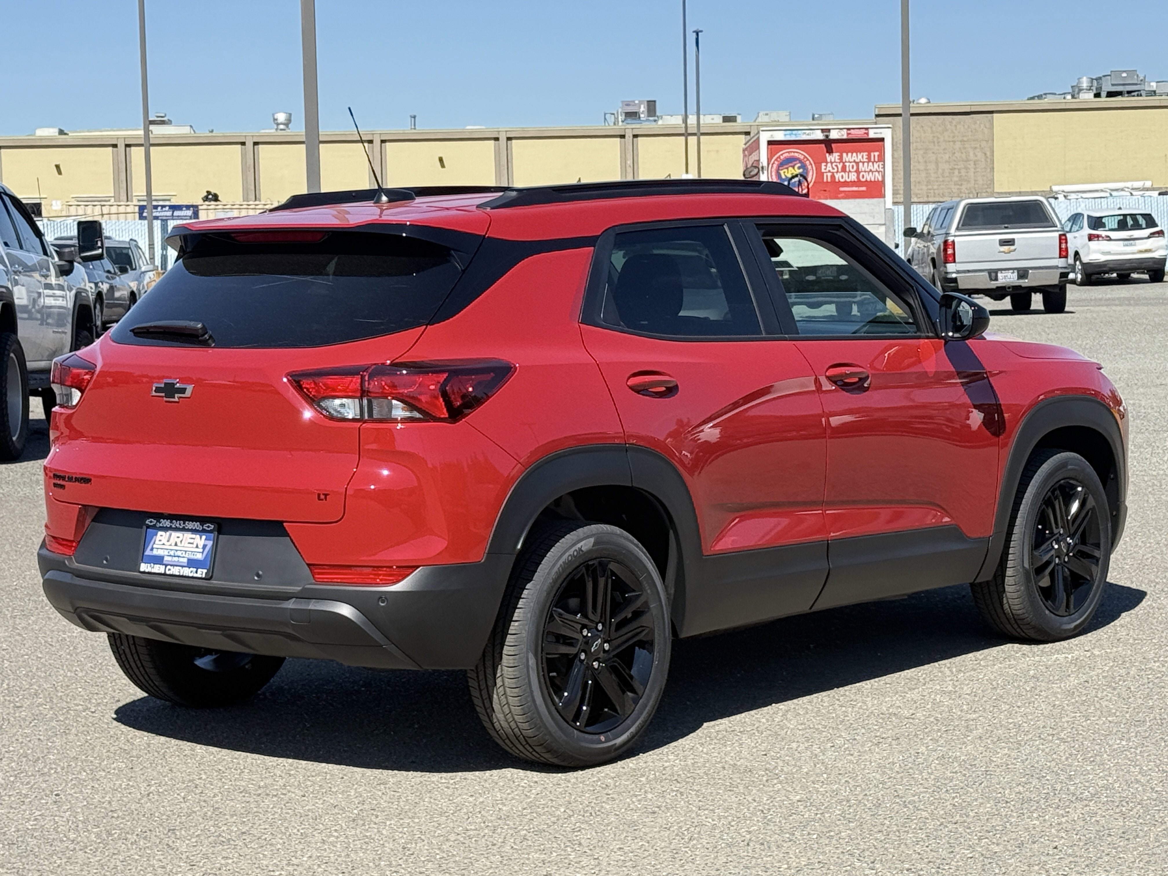 New 2026 Chevrolet TrailBlazer LT w/ Midnight Edition AWD/4WD image 5
