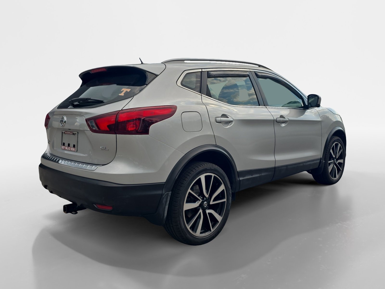 Used 2018 Nissan Rogue Sport SL FWD image 6