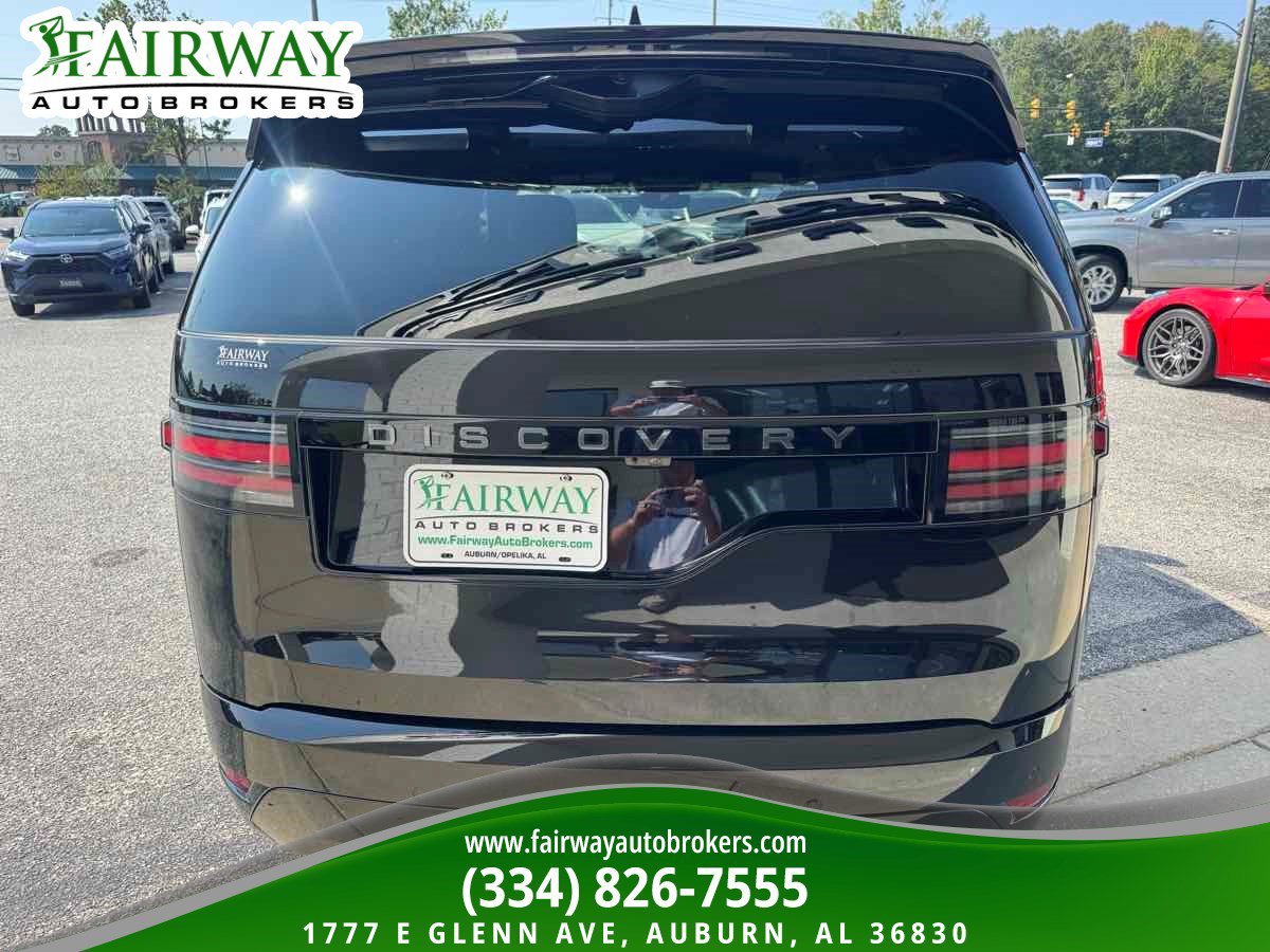 Used 2025 Land Rover Discovery Dynamic SE AWD/4WD image 6