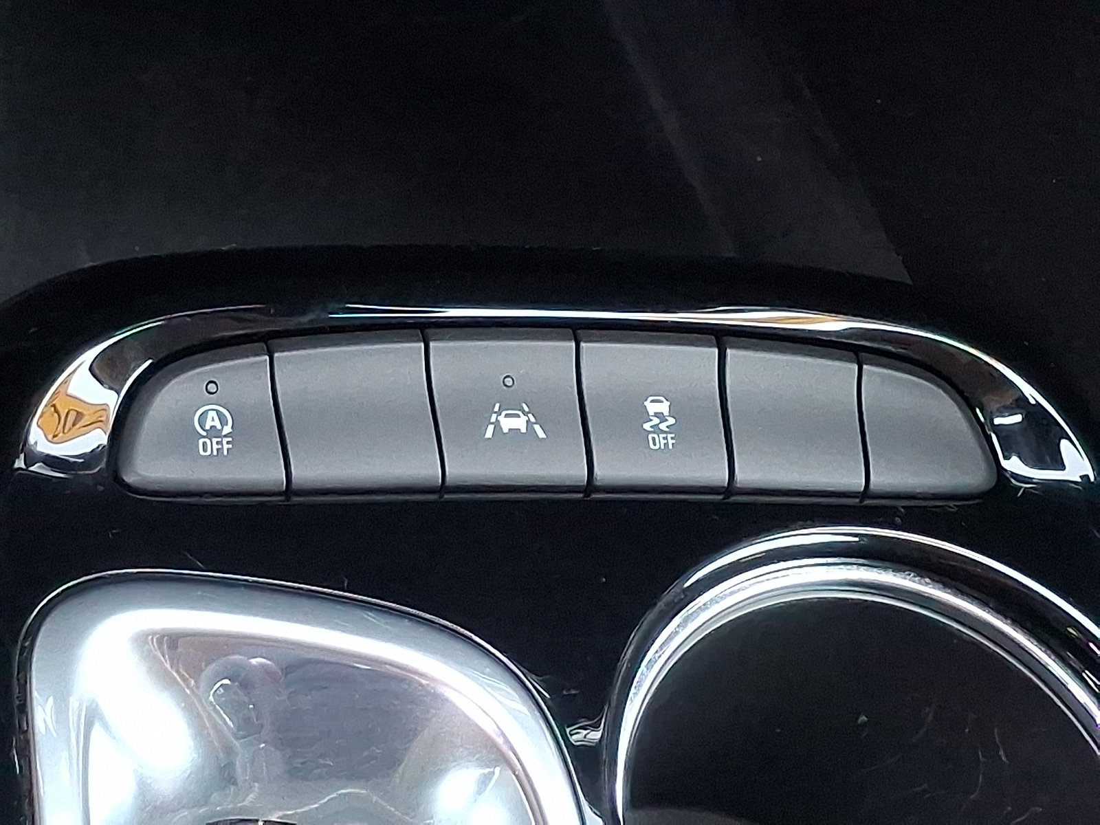 Used 2023 Buick Encore GX Select w/ Sport Touring Package FWD image 25