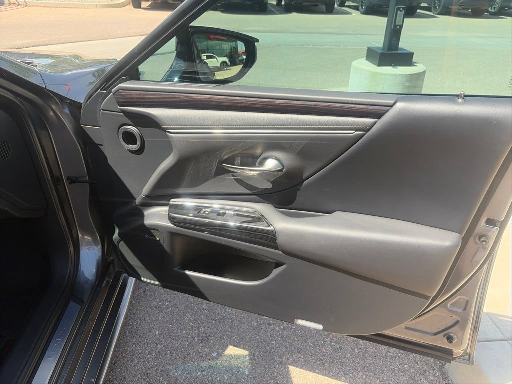 Used 2019 Lexus ES 300h w/ Premium Package FWD image 23