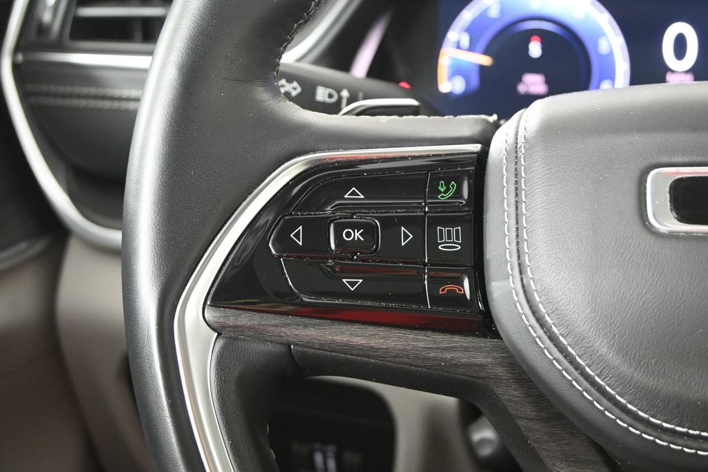 Used 2021 Jeep Grand Cherokee L Overland w/ Luxury Tech Group IV AWD/4WD image 36
