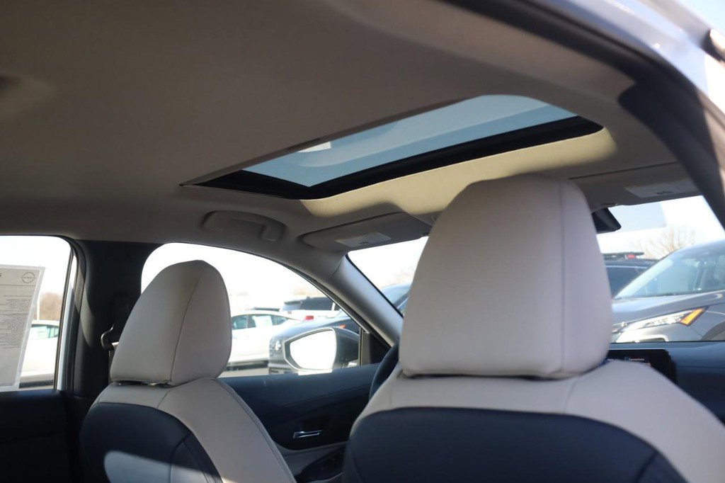 New 2026 Nissan Sentra SL w/ Floor Mat Package image 23