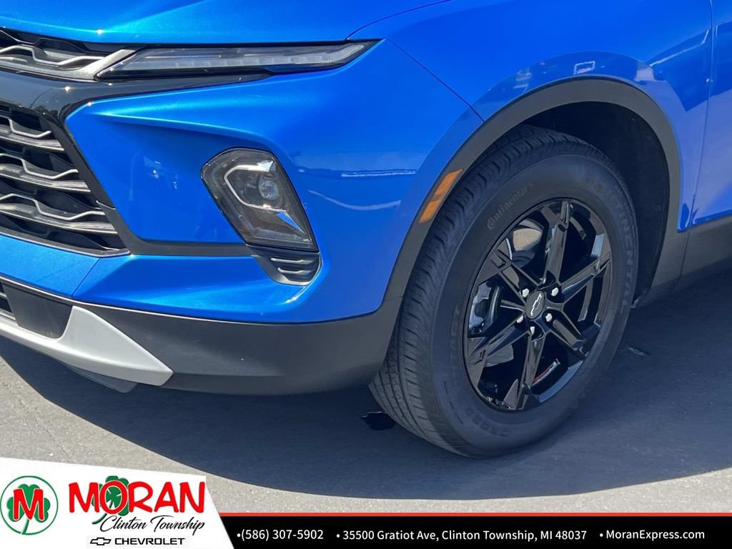 Certified 2025 Chevrolet Blazer LT AWD/4WD image 9