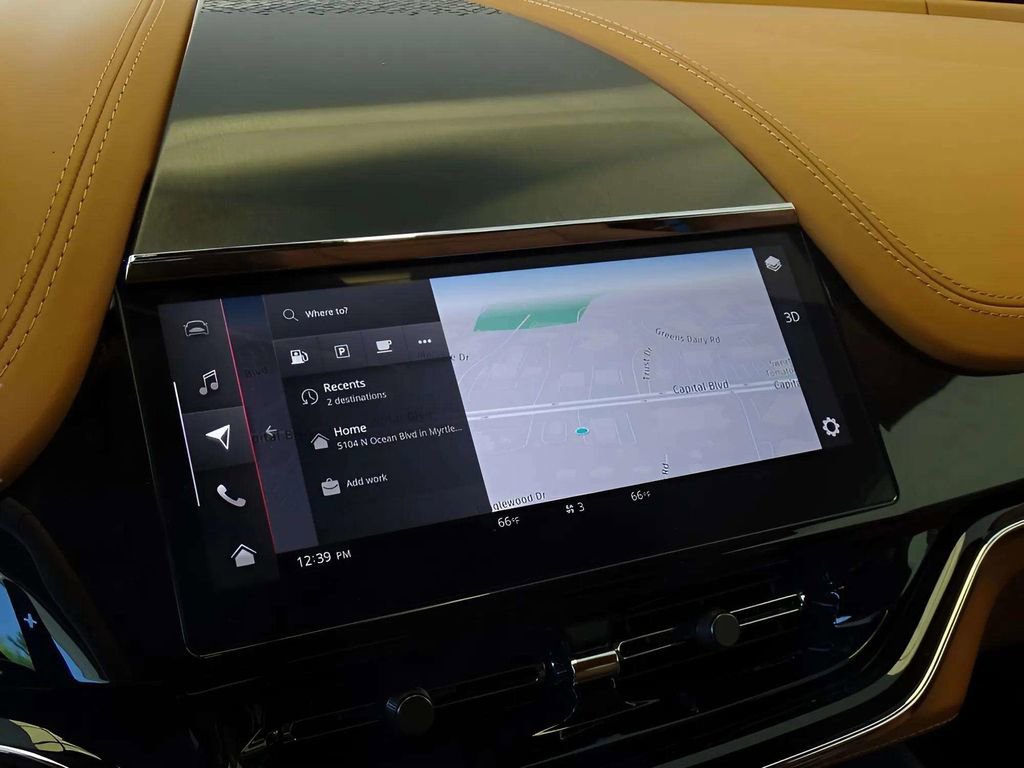 Used 2026 Aston Martin DBX S image 28