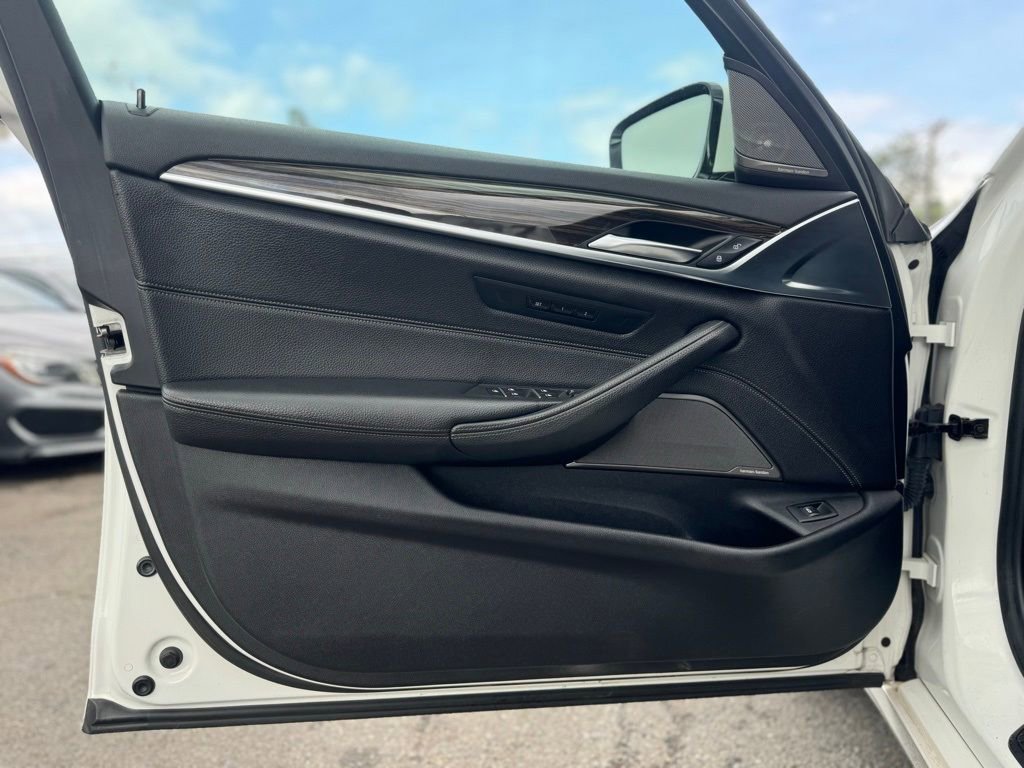 Used 2018 BMW 540i xDrive 540i xDrive image 9