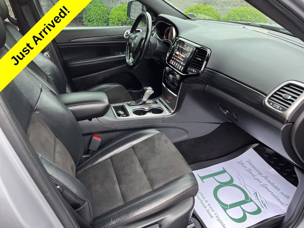 Used 2020 Jeep Grand Cherokee Altitude AWD/4WD image 14