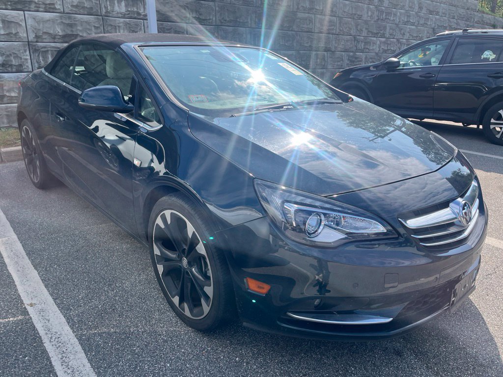 Used 2018 Buick Cascada Sport Touring FWD image 2