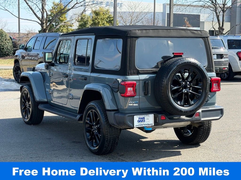 Used 2024 Jeep Wrangler Unlimited Sahara w/ Technology Group image 8