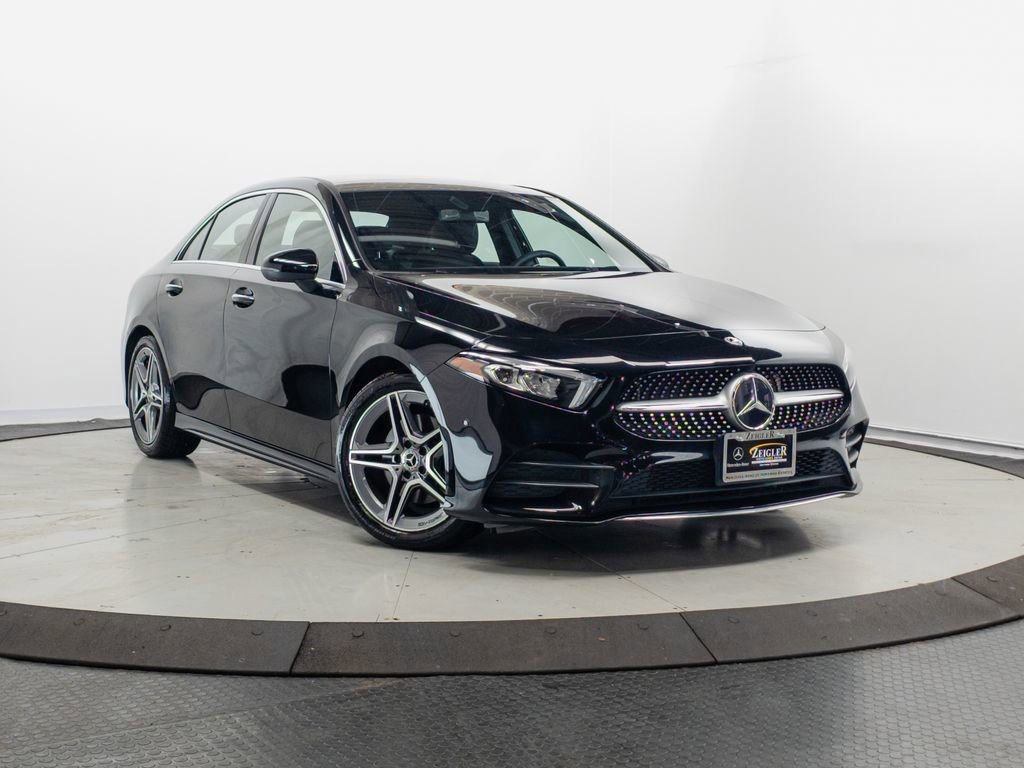 Certified 2022 Mercedes-Benz A 220 4MATIC image 1
